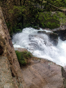 山泉