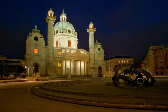 在維也納karlskirche