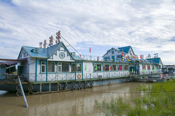松花江江上餐廳