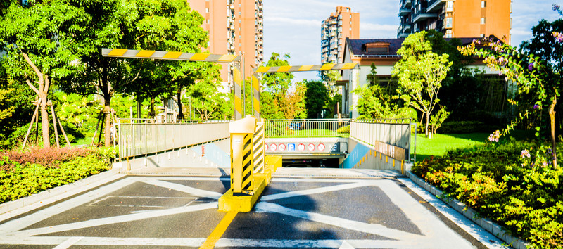 停車場入口