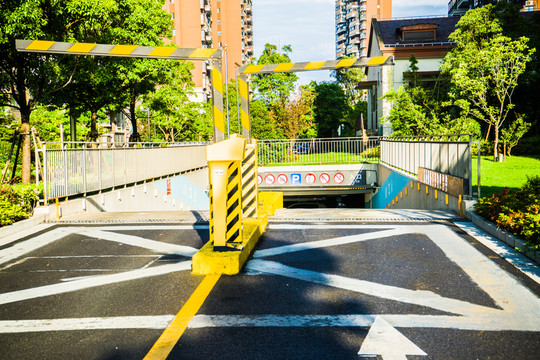 停車場(chǎng)入口
