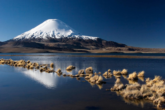 帕里納科塔火山
