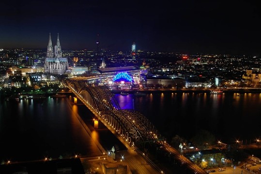 DOM的夜晚