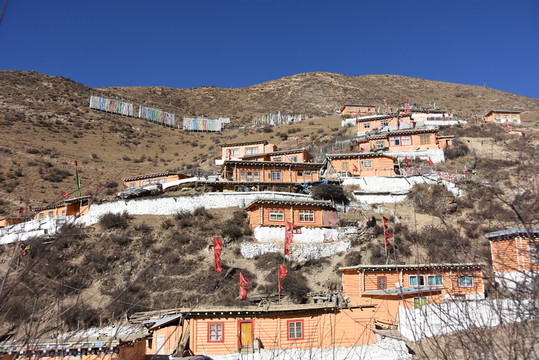色達(dá)佛學(xué)院建筑 木屋建筑