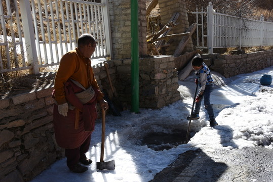 鑿雪