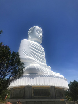 越南隆山寺大佛