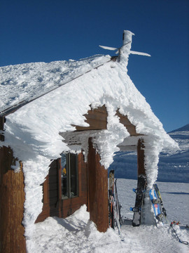 skihüTTE