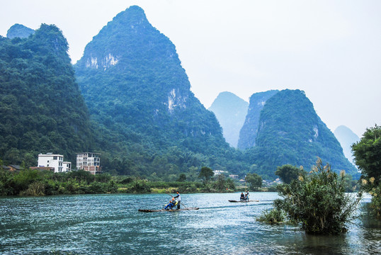 水墨遇龍河