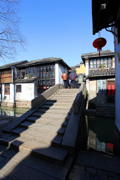 民居 運河