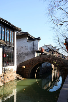 民居 運河