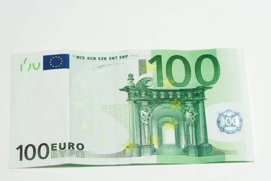 100歐元