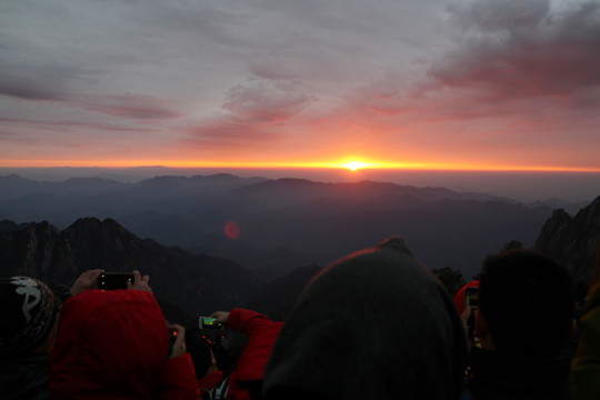黃山光明頂看日出