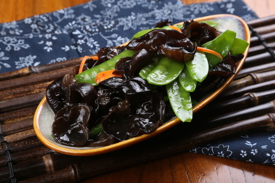 涼拌木耳