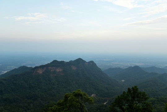 青城山水墨山水畫