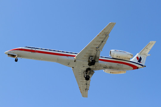 美國老鷹航空 飛機(jī)降落