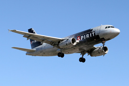 美國精神航空 飛機降落