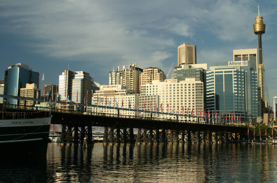 情人港