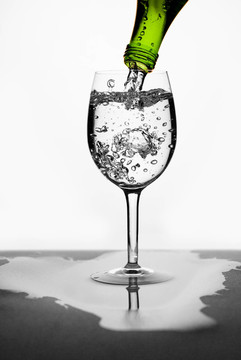 源水…