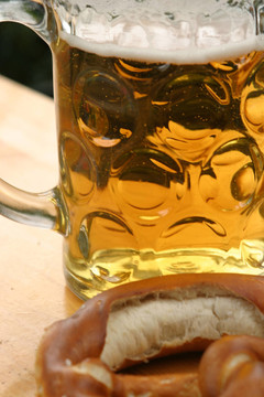 啤酒杯