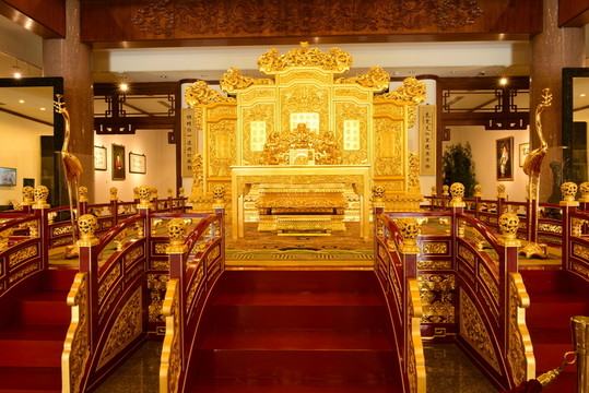 仿乾清宮皇帝寶座