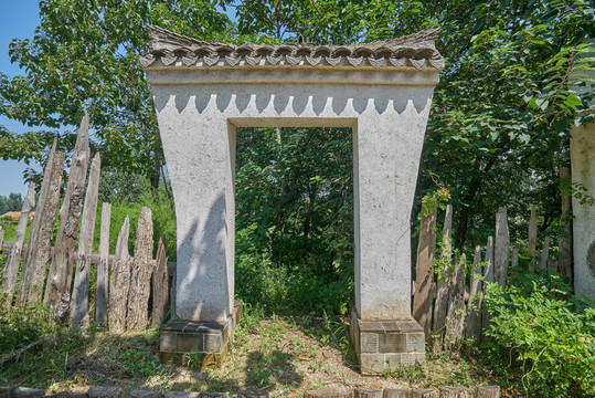 山村大門