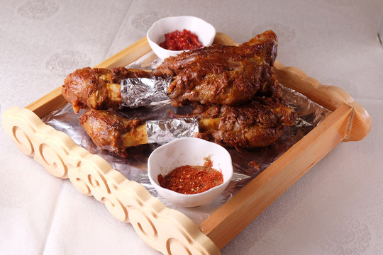 生烤小羊腿