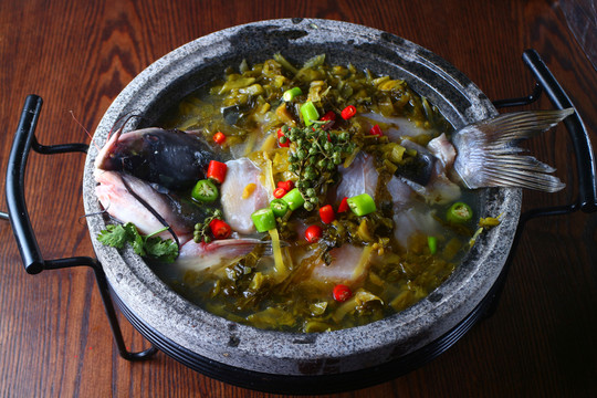 石鍋魚(yú)煲