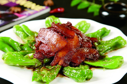 咸肉虎皮椒