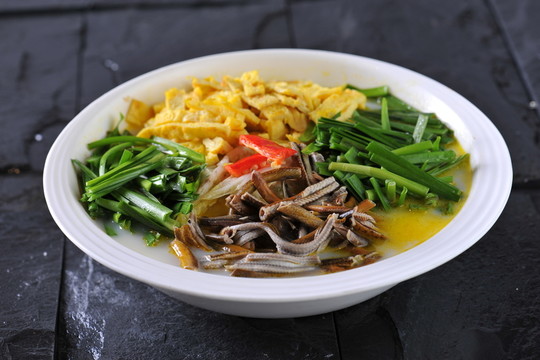 韭菜鱔絲