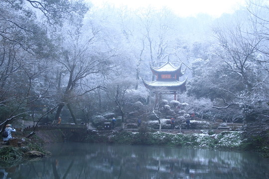 岳麓山愛(ài)晚亭雪景