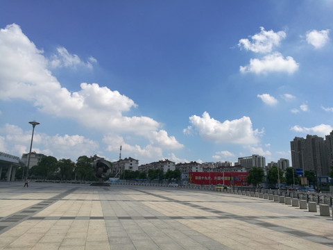 藍(lán)天白云