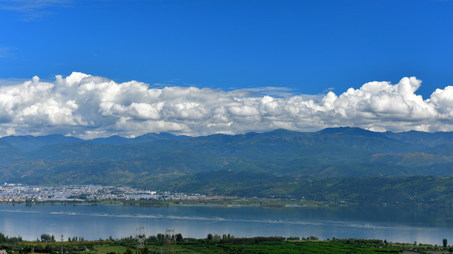 西昌邛海風光