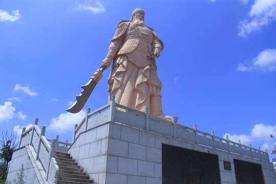 關(guān)山古鎮(zhèn)關(guān)公石像