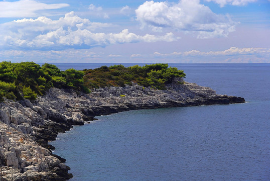 姆列特島saplunara 02