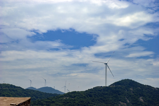 舟山 海島 風(fēng)車 藍(lán)天白云