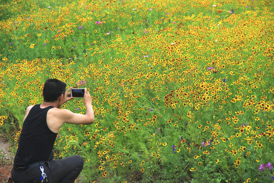 愛(ài)花的大叔愛(ài)花的男人