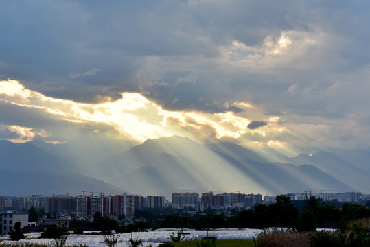 霞光萬丈 美麗西昌
