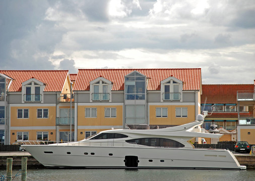motoryacht