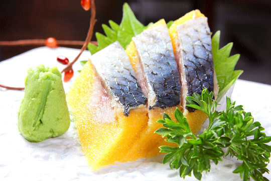 希鯪魚刺身