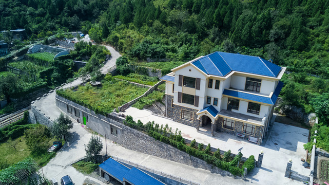 山村別墅