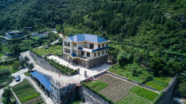 山村別墅