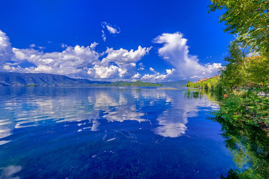 湖畔 瀘沽湖