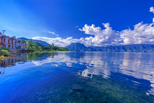 湖畔 瀘沽湖