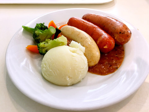 瑞士烤腸土豆泥套餐