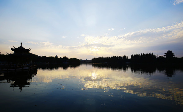 古城夕照