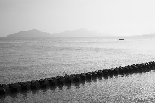 海上孤舟