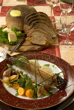 煙熏鱒魚(yú)