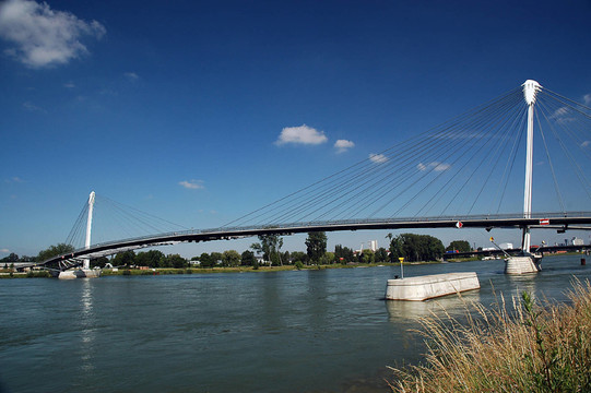 ·米勒曼橋