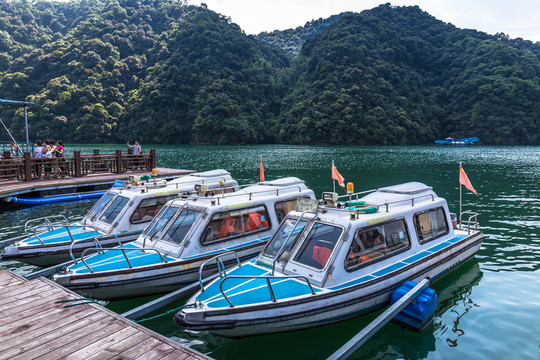 陡水湖