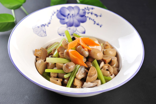 清炒三菇